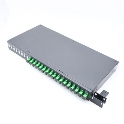 SMF-28e 검은 랙 마운트형 0.5m 1x16 분배기